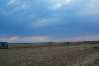 里海海滩