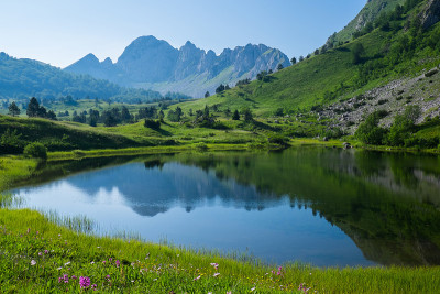 山和湖