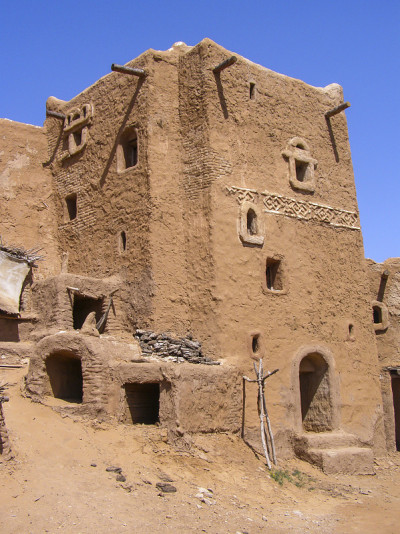 传统的古代蒙古文化。建筑装饰碎片