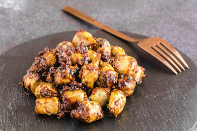 Salted baby artichokes with Pedro Ximenez reductio