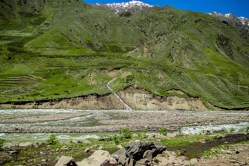 风景郁郁葱葱的青山