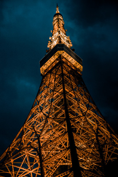 照亮东京塔的夜景