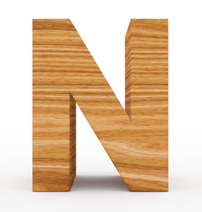 字母N 3d木制孤立在白色