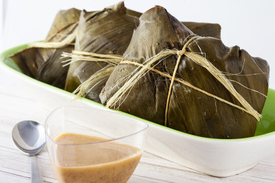 哥伦比亚波帕扬市的传统美食，叫做玉米粉蒸肉