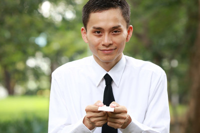 递名片的人