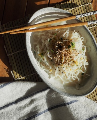 亚洲食物蔬菜炒米粉