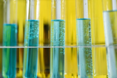 生物燃油实验室研究，生物燃料能源动力概念
