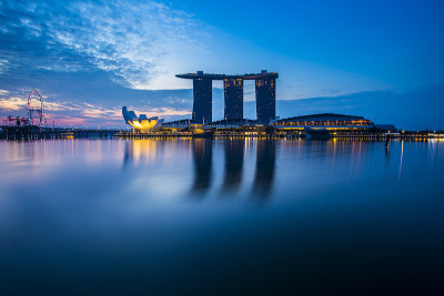 滨海湾景色与黄昏。新加坡