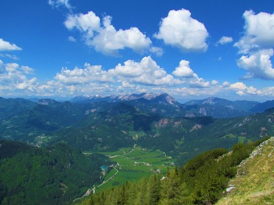卡拉万克山