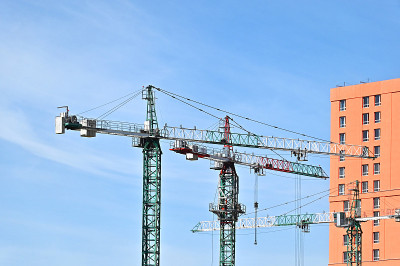 起重机及高层建筑工地