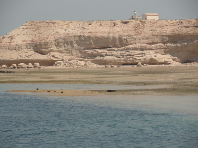 在Ruwais海滨