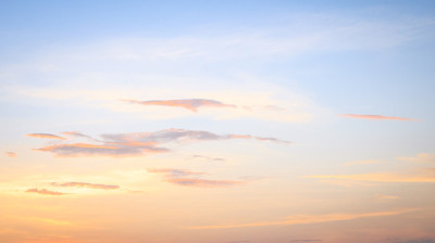 戏剧性的天空日落