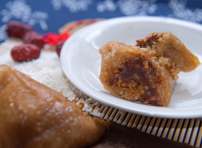中国的传统节日食品粽子