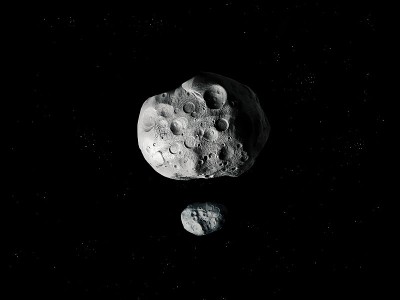 两颗有陨石坑的小行星，一颗带卫星的小行星