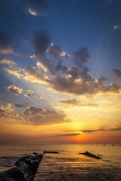 黑海海岸美丽的日出