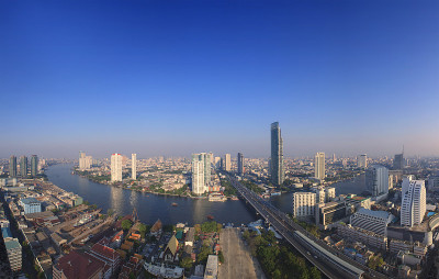 泰国曼谷市中心摩天大楼的城市景观