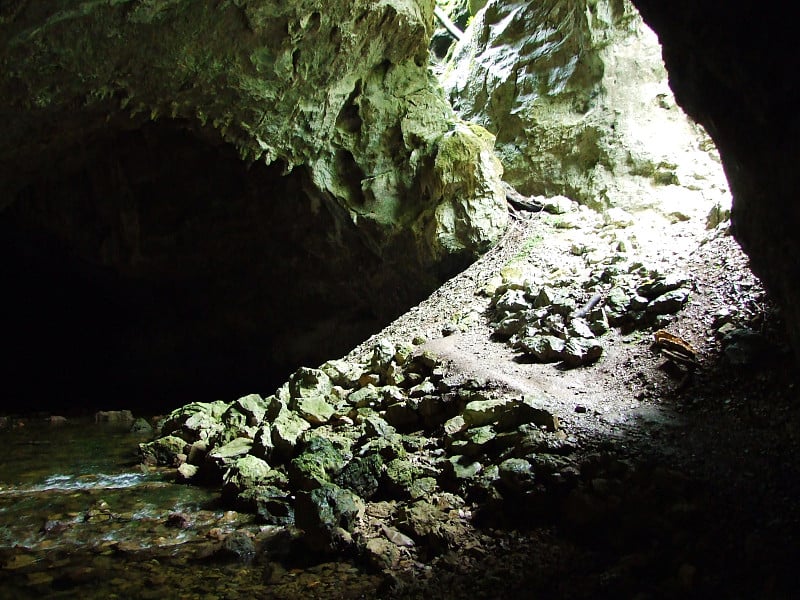 峡谷拉科夫斯科奇扬谷（拉卡或诺特兰斯基雷吉斯基公园拉科夫什科奇扬），诺特兰日斯卡地区景观公园拉科夫斯