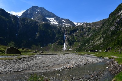 斯图拜山谷景色优美