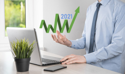 计划2021年的业务增长概念。商人计划和增加积极的指标在他的业务，成长的商业理念。