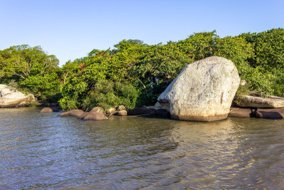 白石岛和怪坝湖