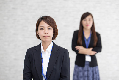 日本女商人老板和下属