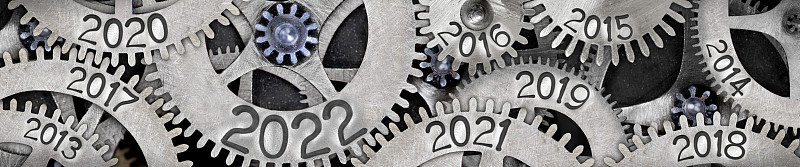 金属车轮与2022年新年