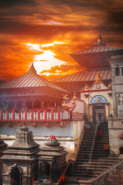印度教的Pashupatinath寺庙建筑群