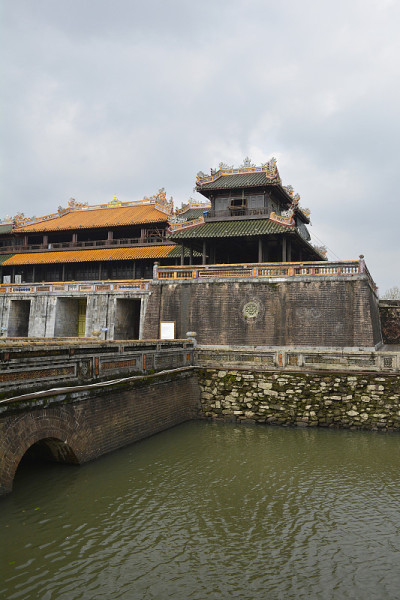 中午门