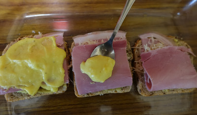Croque Monsieur with Paris Ham Bechamel沙司由Gruyere和