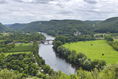 景观Périgord河桥