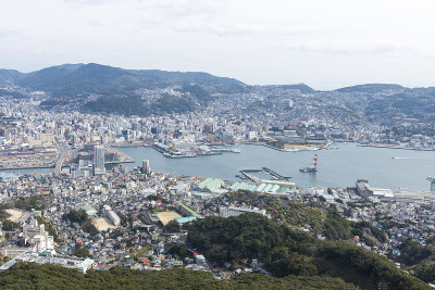 从稻山看日本长崎市