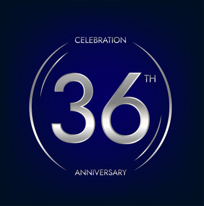 36周年。三十六岁生日的庆祝旗帜在银色。圆形标志与优雅的数字设计。