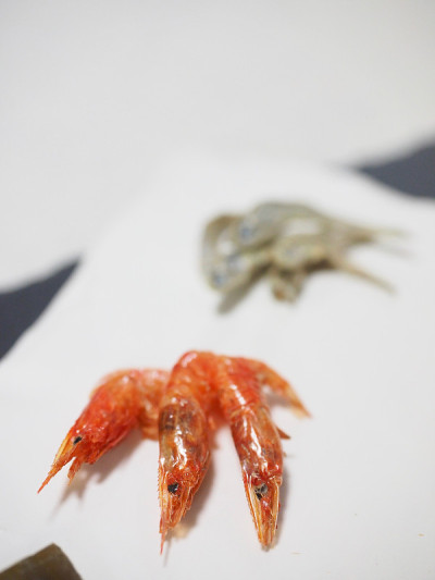 海鲜干，凤尾鱼干，海带，汤粉