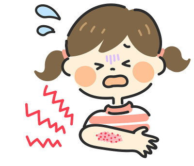 一个女孩手臂上有湿疹的插图