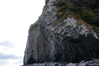 如沙洲状节理、奇岩、峭壁、海岸、