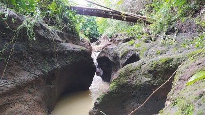 河