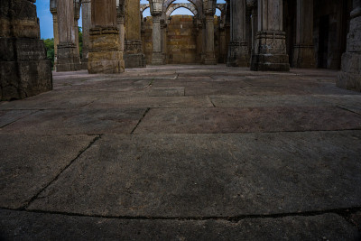 世界遗产kamani masjid也被称为kamani清真寺，Champaner