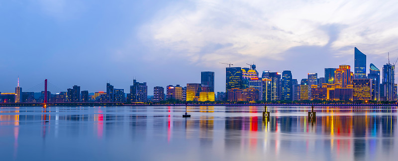 中国杭州风光和城市天际线