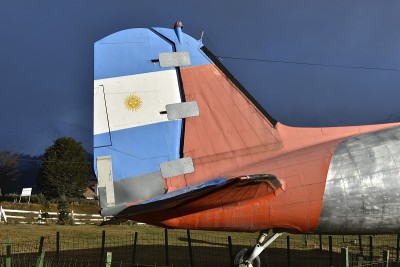 乌斯怀亚DC-3