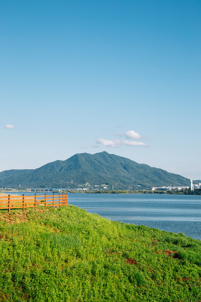 南阳州汉江公园位于韩国桑派区