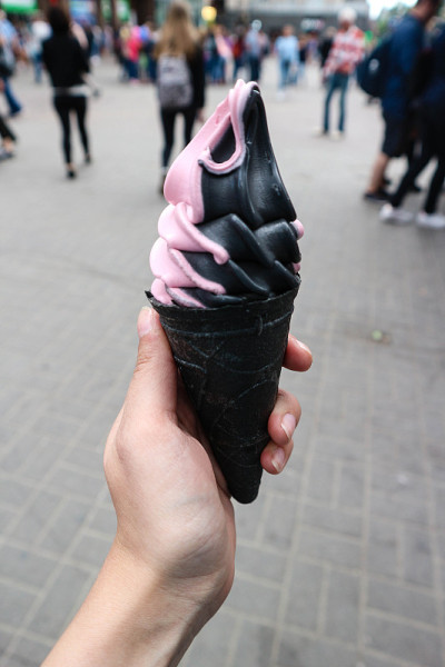 黑粉冰淇淋
