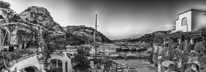 意大利撒丁岛翡翠海岸波尔图夸图风景优美的港口