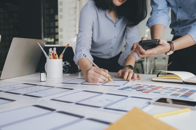 UX UI和编程开发技术。