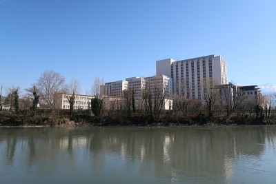 格勒诺布尔大学医院