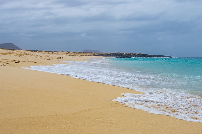 La Graciosa岛海滩Playa de las Conchas的景观