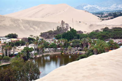 风景在Huacachina