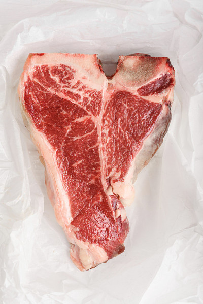 一块新鲜的有机农场肉