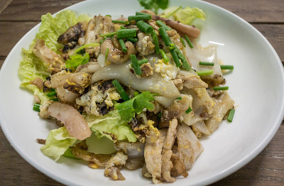 鸡炒米粉，泰国菜