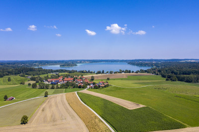 湖鸟瞰图wörth, Wörthsee