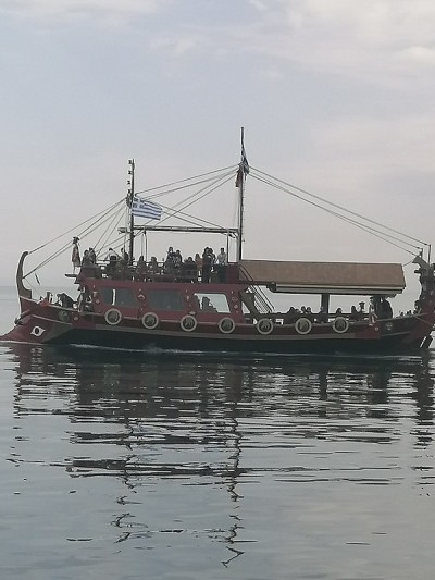 塞萨洛尼基的一艘海盗船